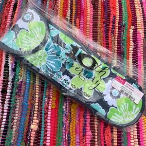 Brand New Flat Iron Case by Thirty-One 🌼